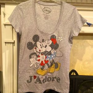 Disney-Minnie/Mickey burnout Tshirt size XL